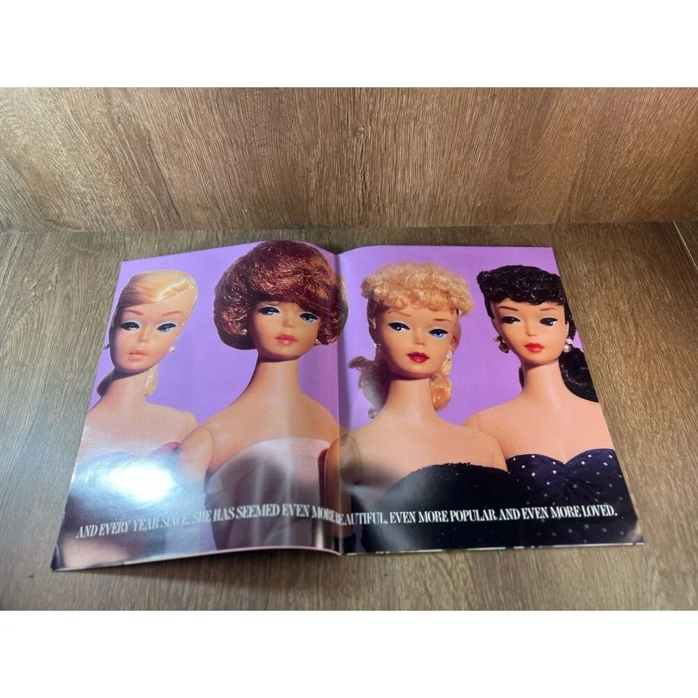 NEW 1998 The OFFICIAL Barbie Collector's Club Welcome Kit Third Edition‎ Mattel